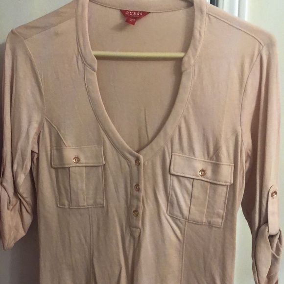 SALE!!! NWOT GUESS TOP 🔥🔥🔥🔥 - Picture 4 of 4